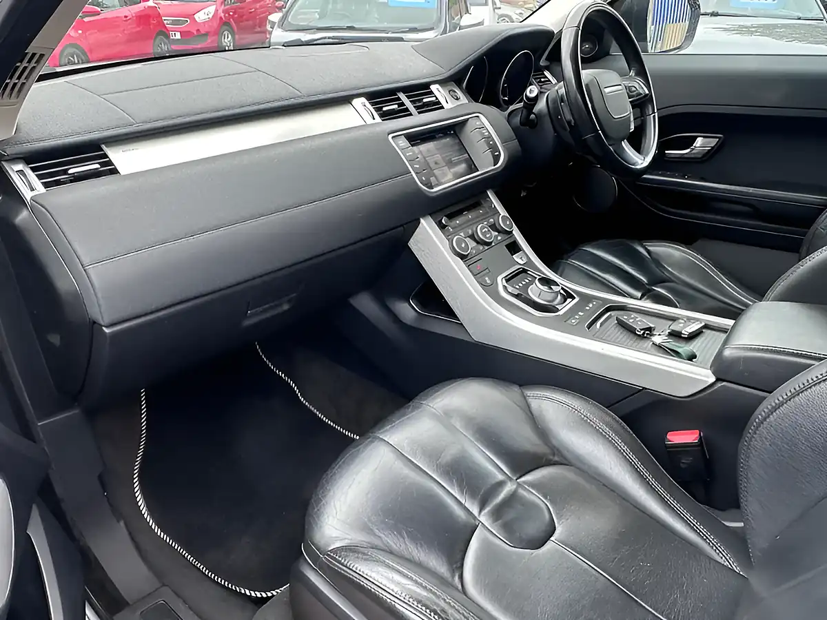 Used 2012 Land Rover Range Rover Evoque Pure Silver - Interior and Exterior details 14