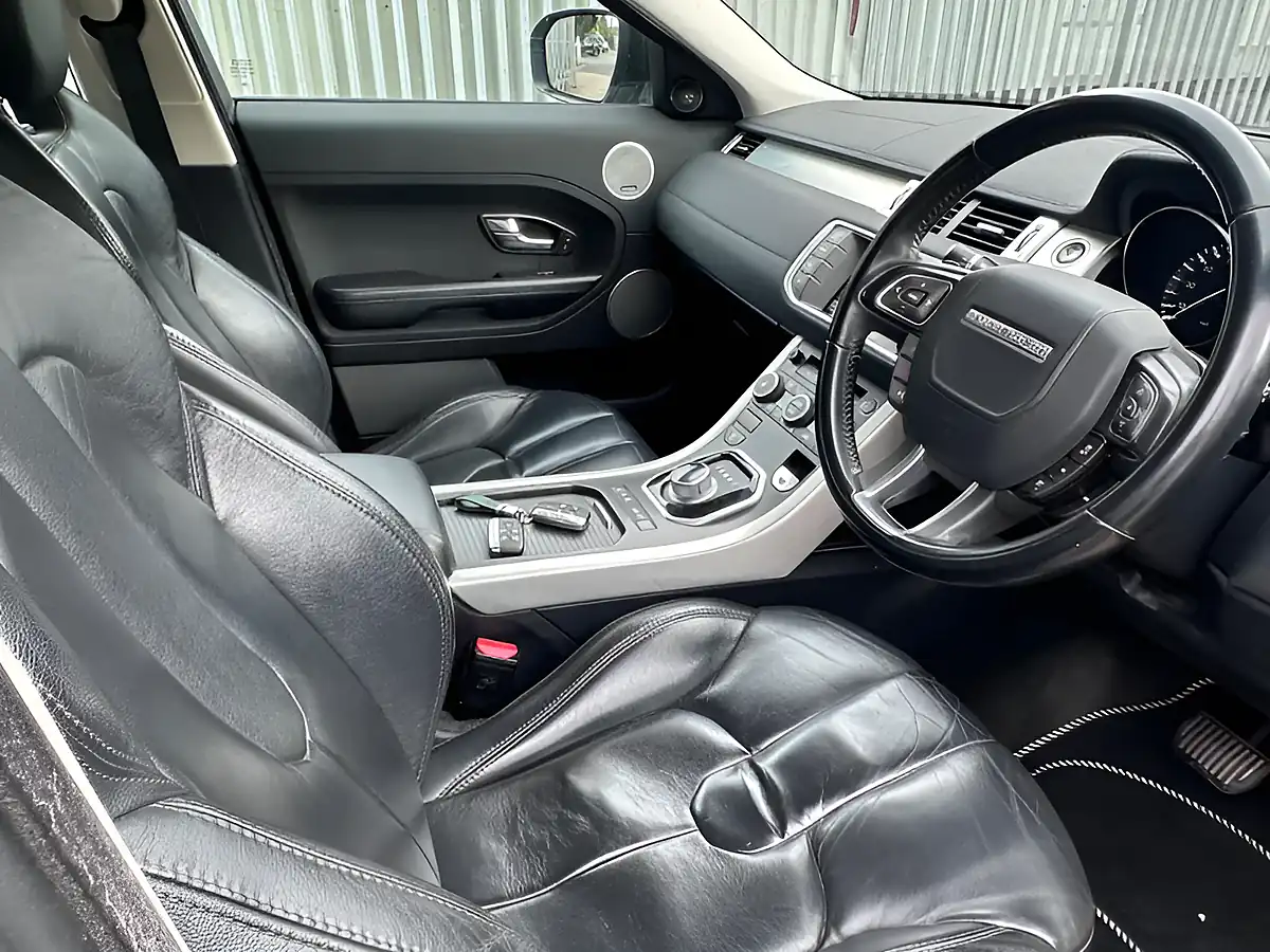 Used 2012 Land Rover Range Rover Evoque Pure Silver - Interior and Exterior details 17