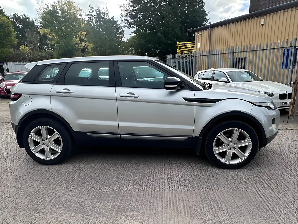 Used 2012 Land Rover Range Rover Evoque Pure Silver - Interior and Exterior details 4