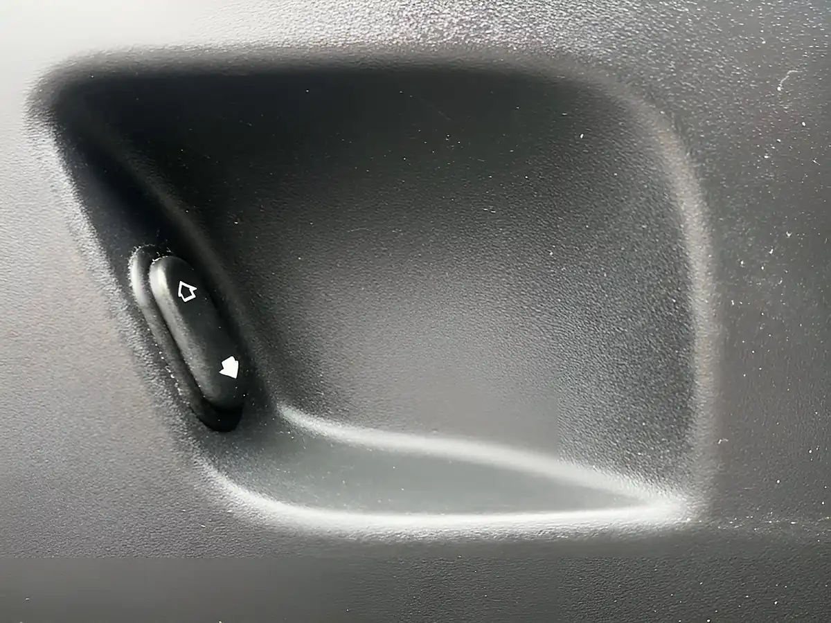 Used 2012 Land Rover Range Rover Evoque Pure Tech Indus Silver - Interior and Exterior details 18