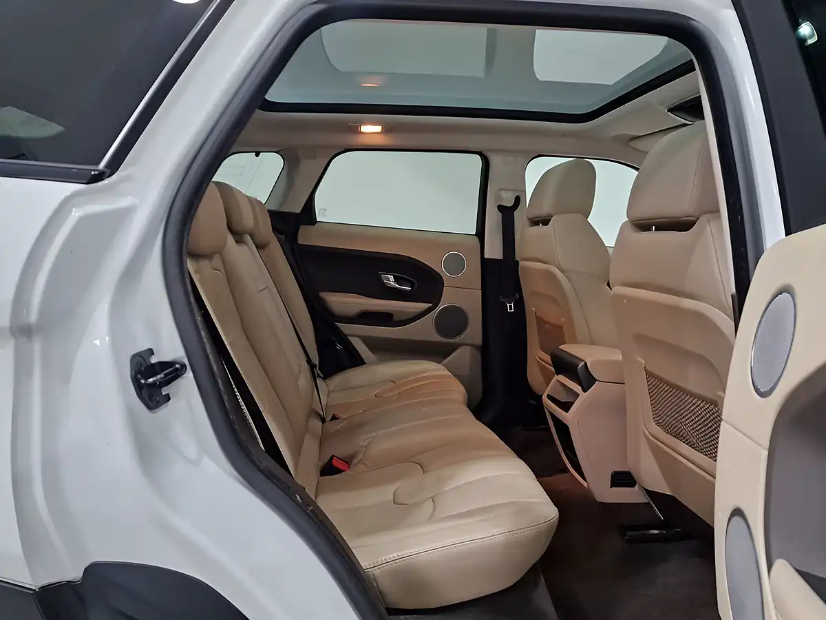 Used 2012 Land Rover Range Rover Evoque Pure White - Interior and Exterior details 12