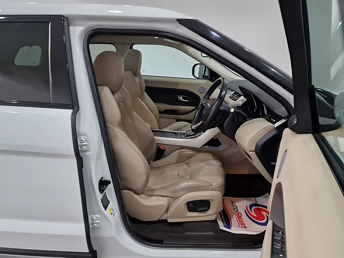 Used 2012 Land Rover Range Rover Evoque Pure White - Interior and Exterior details 9