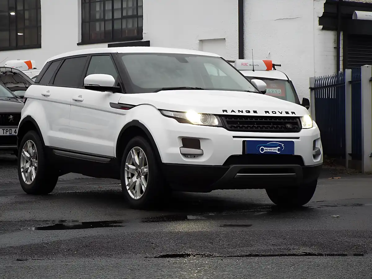Used 2012 Land Rover Range Rover Evoque Pure White - Interior and Exterior details 13