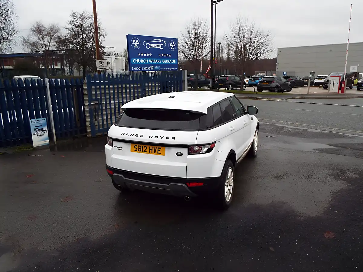 Used 2012 Land Rover Range Rover Evoque Pure White - Interior and Exterior details 17