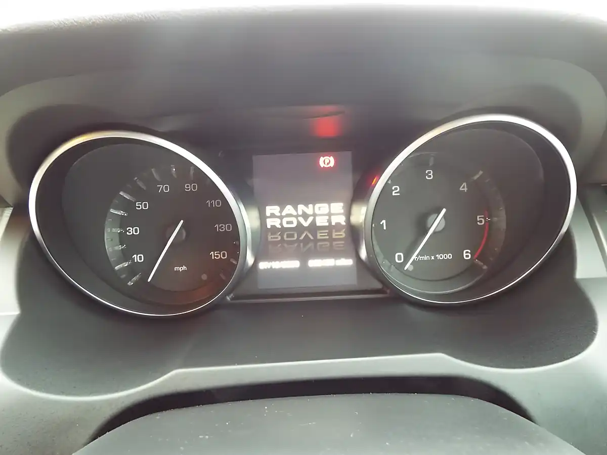 Used 2012 Land Rover Range Rover Evoque Pure White - Interior and Exterior details 19