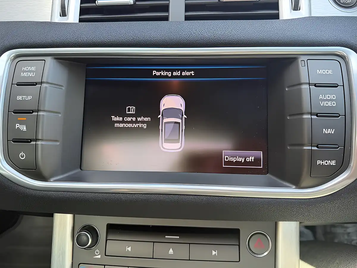 Used 2012 Land Rover Range Rover Evoque Pure White - Interior and Exterior details 11