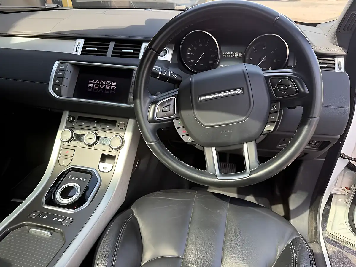 Used 2012 Land Rover Range Rover Evoque Pure White - Interior and Exterior details 12