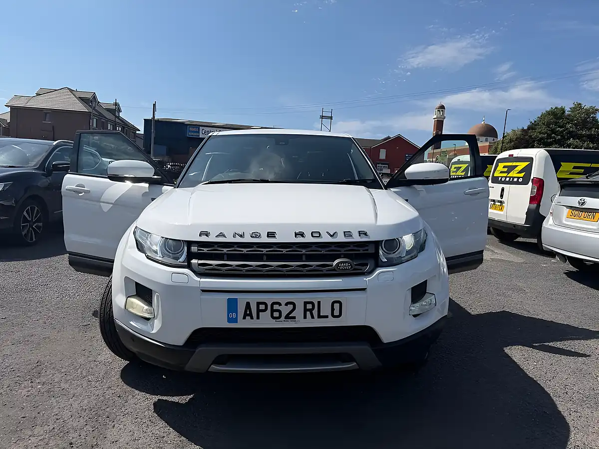 Used 2012 Land Rover Range Rover Evoque Pure White - Interior and Exterior details 3