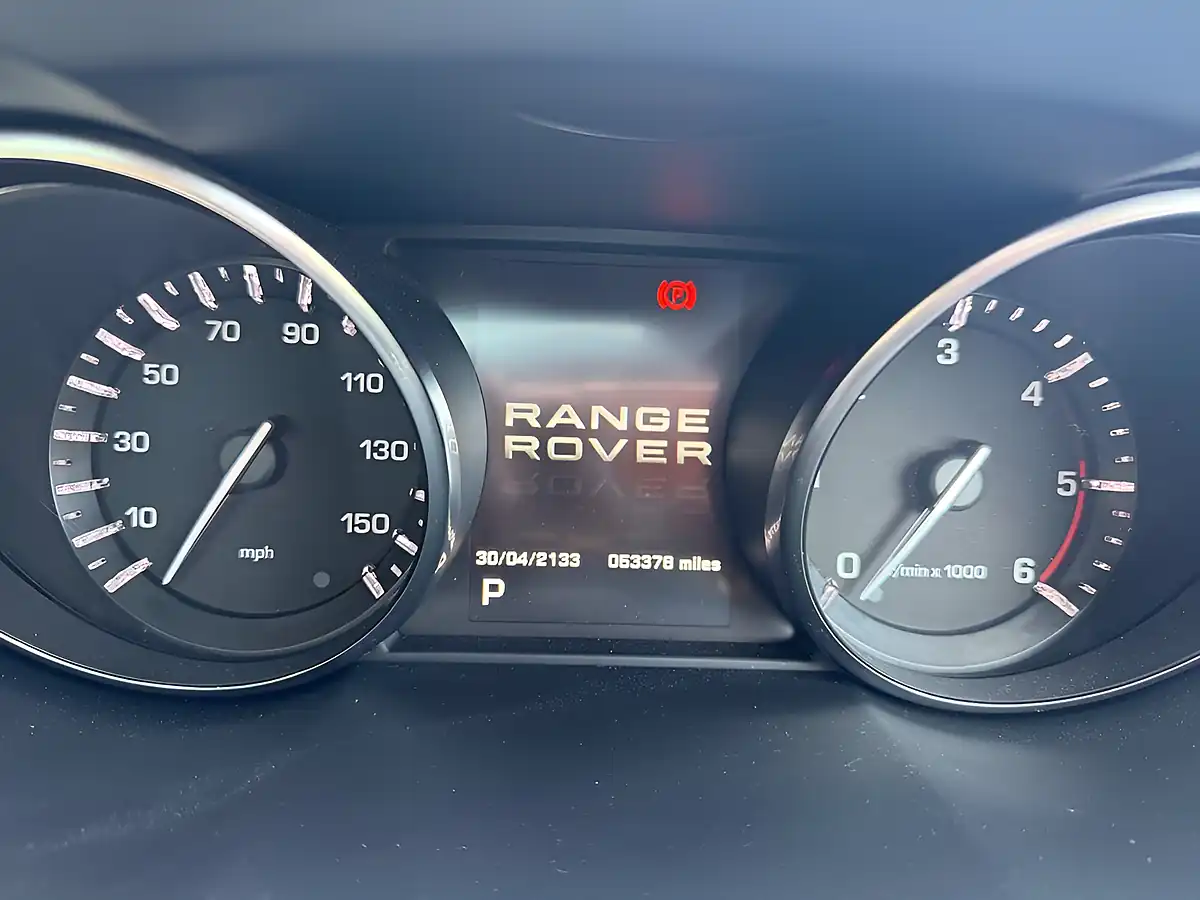 Used 2012 Land Rover Range Rover Evoque Pure White - Interior and Exterior details 4
