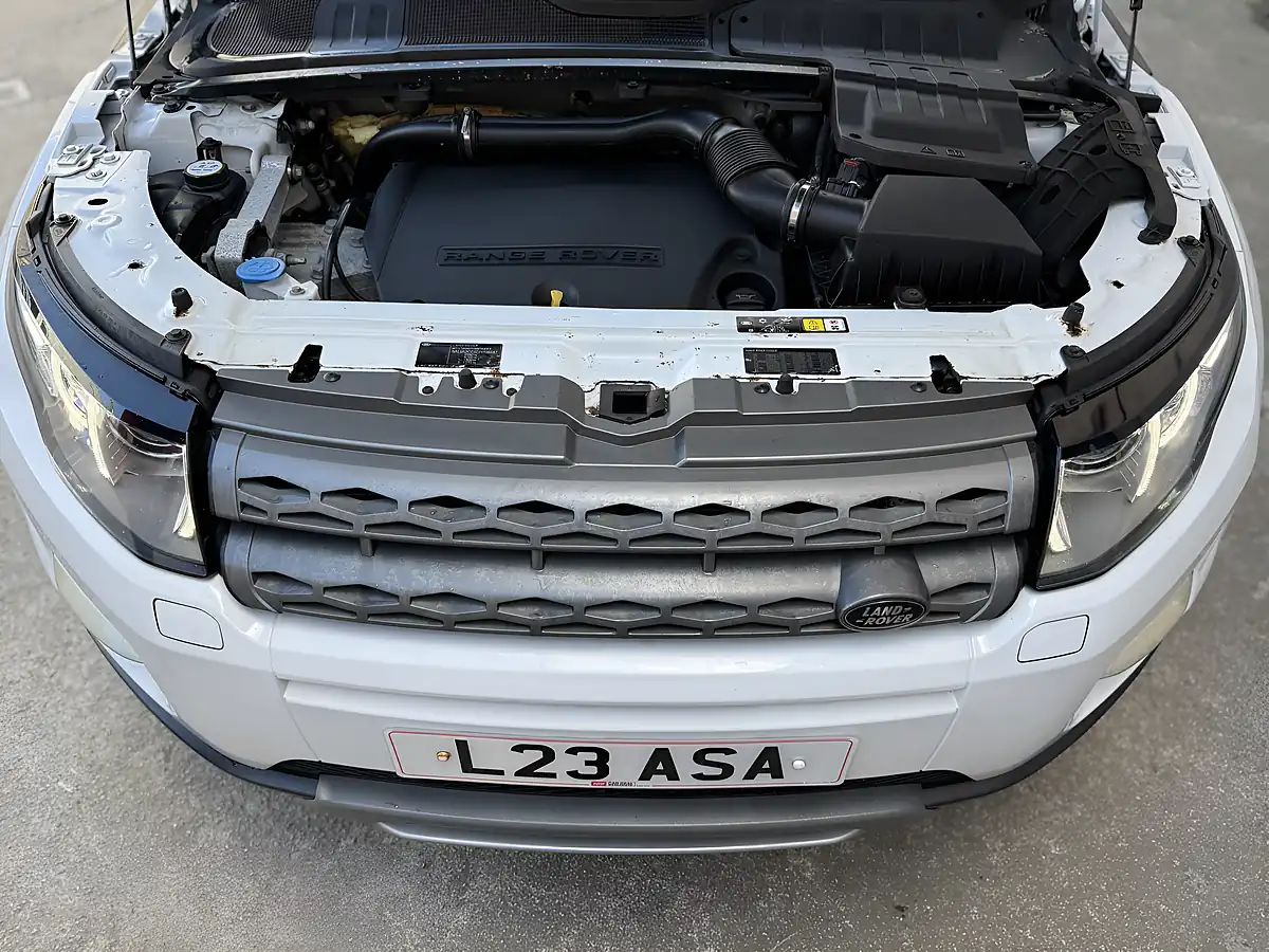 Used 2012 Land Rover Range Rover Evoque Pure White - Interior and Exterior details 7