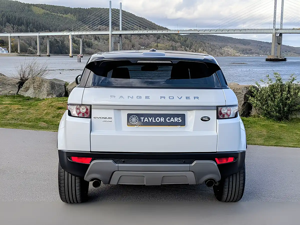 Used 2012 Land Rover Range Rover Evoque Pure White - Interior and Exterior details 6