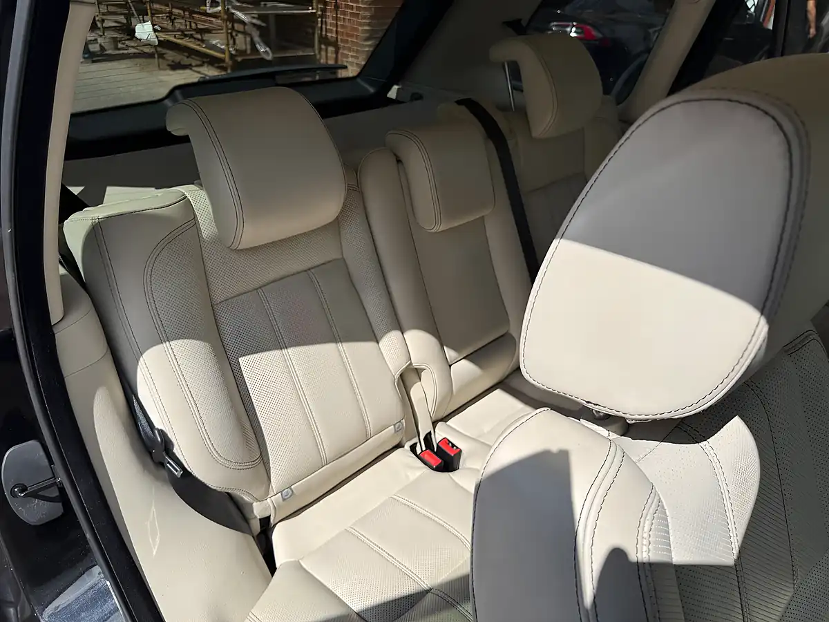 Used 2012 Land Rover Range Rover Sport Hse Black - Interior and Exterior details 7