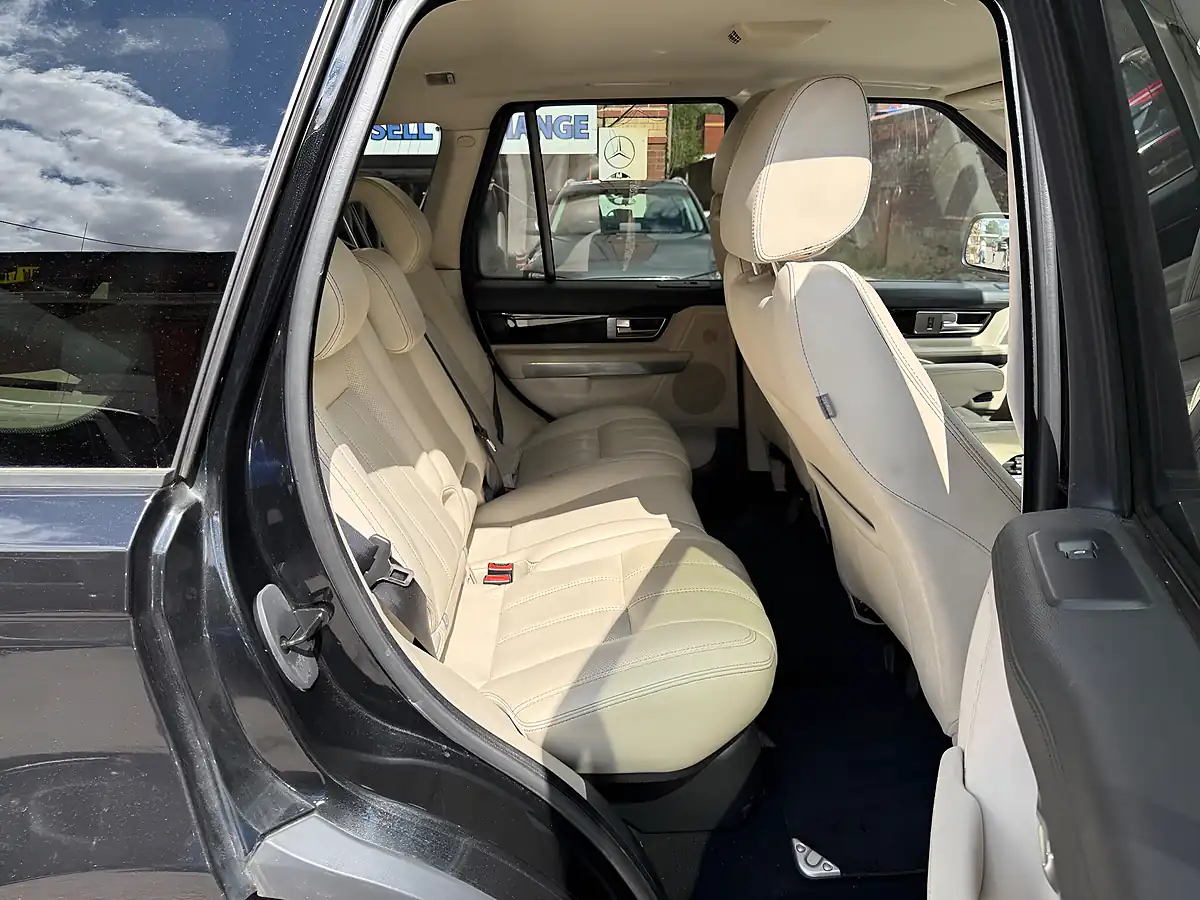Used 2012 Land Rover Range Rover Sport Hse Black - Interior and Exterior details 8