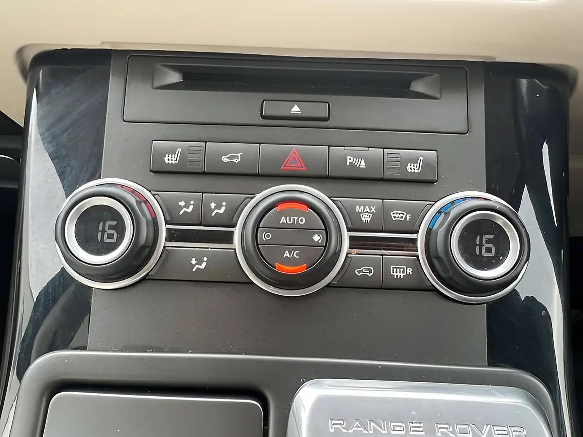 Used 2012 Land Rover Range Rover Sport Hse Santorini Black - Interior and Exterior details 13