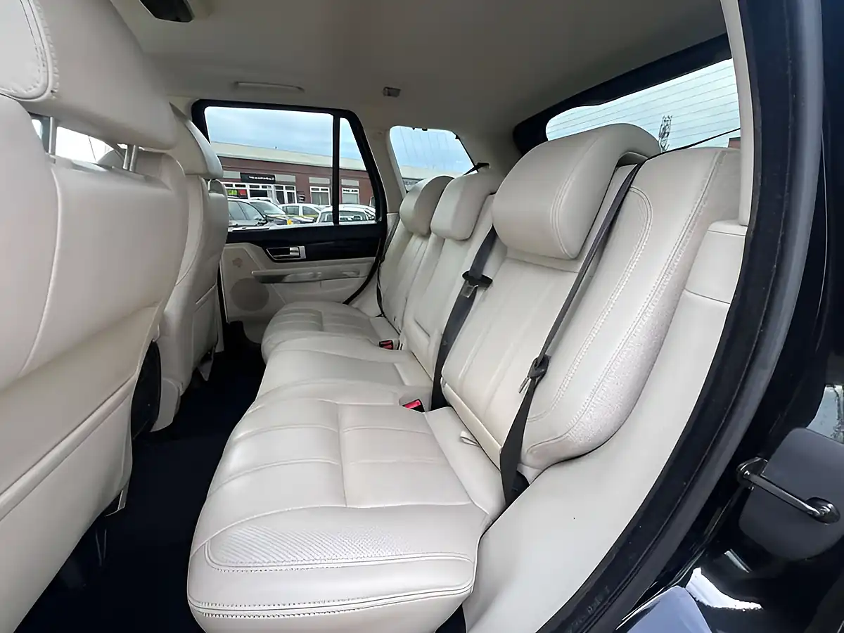 Used 2012 Land Rover Range Rover Sport Hse Santorini Black - Interior and Exterior details 17