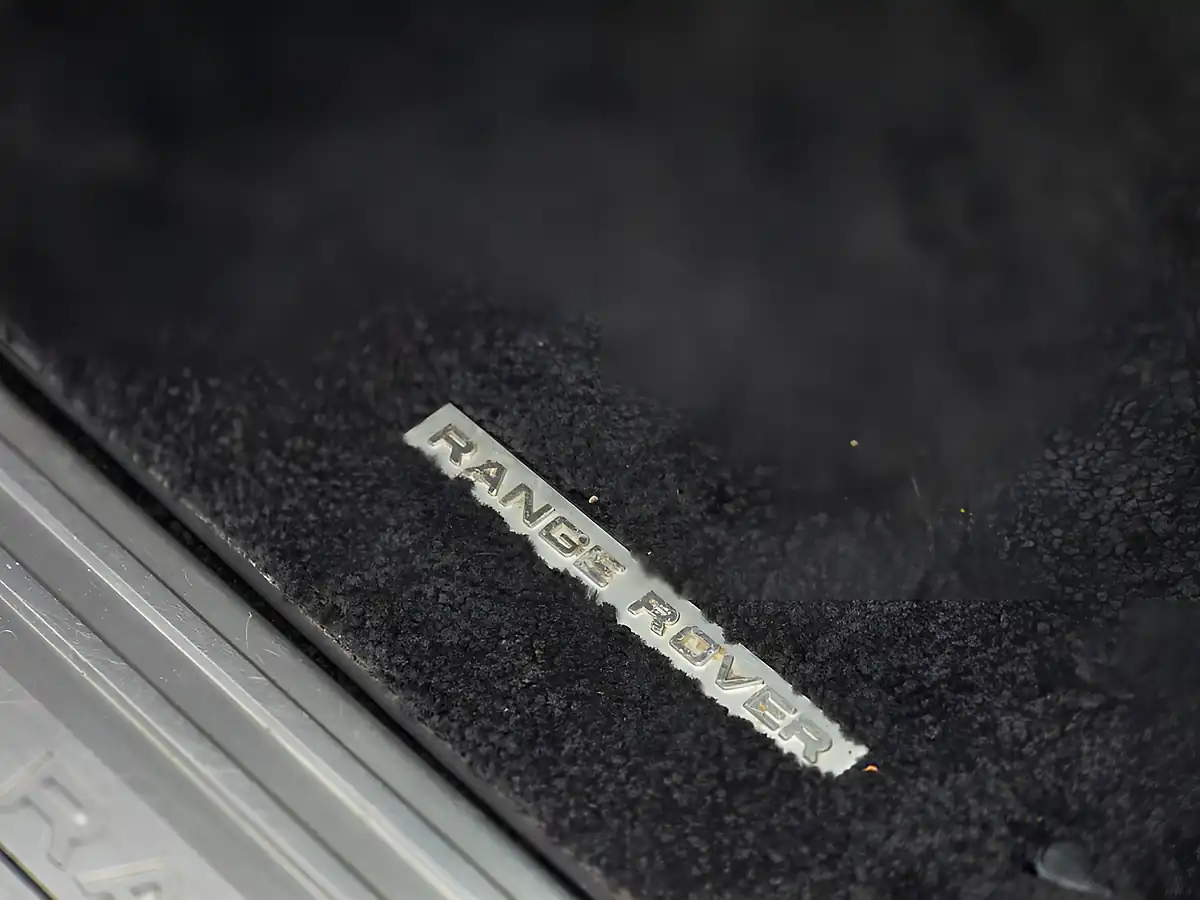 Used 2012 Land Rover Range Rover Vogue Orkney Grey - Interior and Exterior details 14