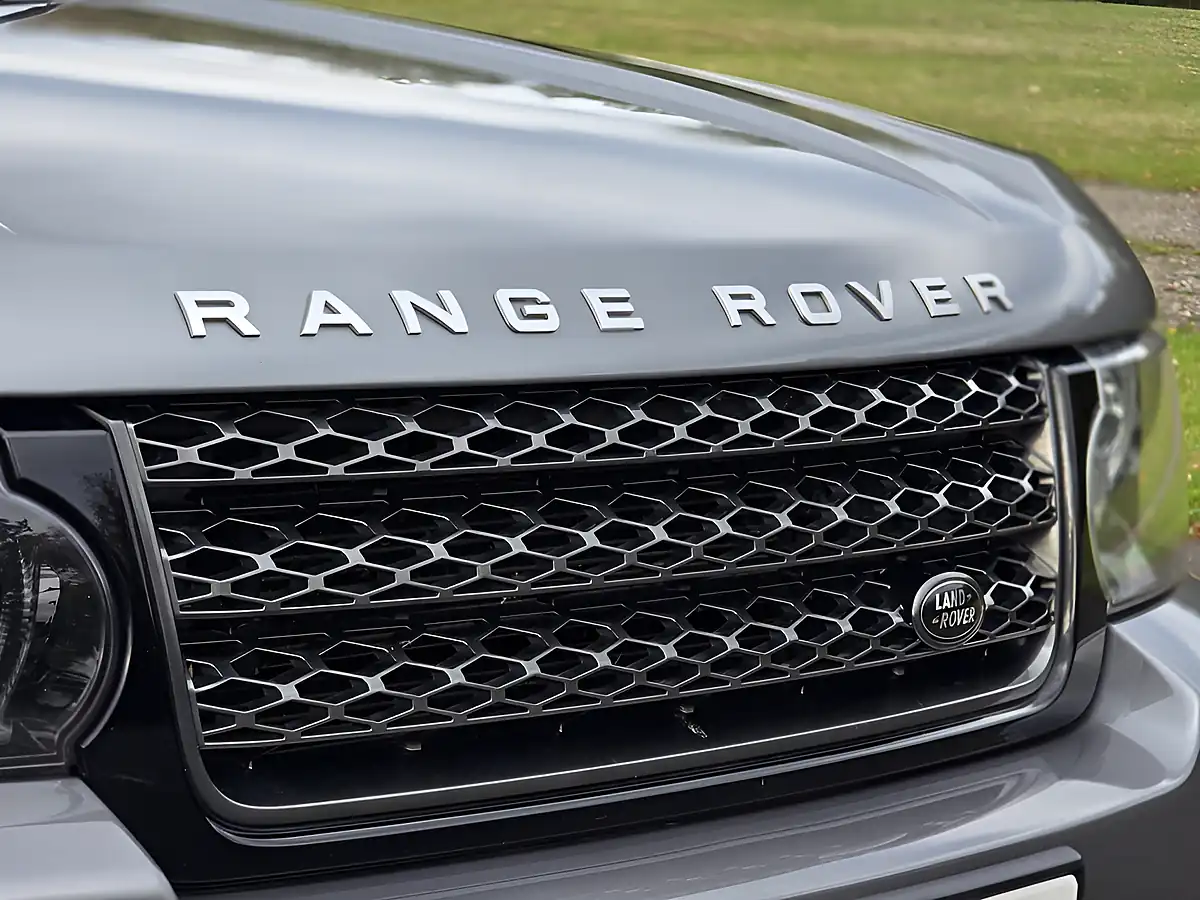 Used 2012 Land Rover Range Rover Vogue Orkney Grey - Interior and Exterior details 4