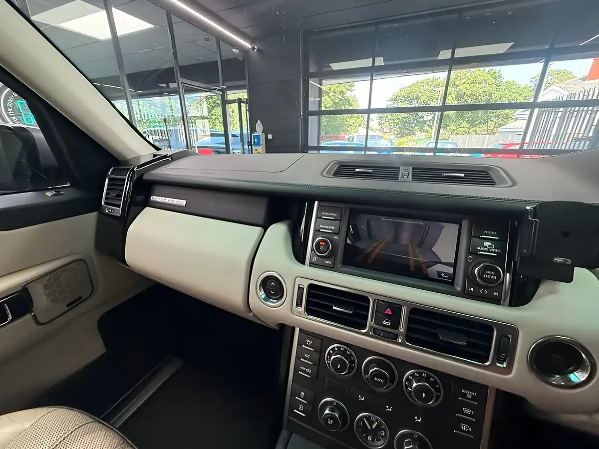 Used 2012 Land Rover Range Rover Westminster Grey - Interior and Exterior details 9