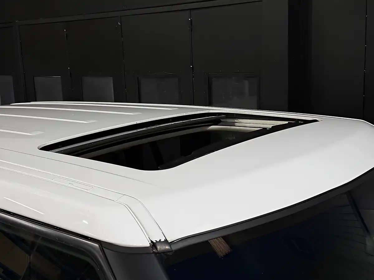 Used 2012 Land Rover Range Rover Westminster White - Interior and Exterior details 13