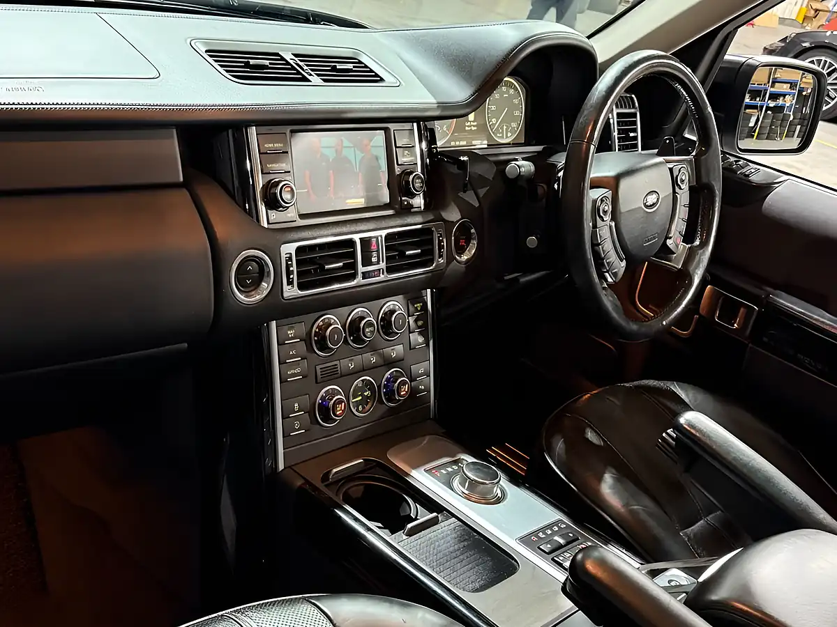 Used 2012 Land Rover Range Rover Westminster White - Interior and Exterior details 19