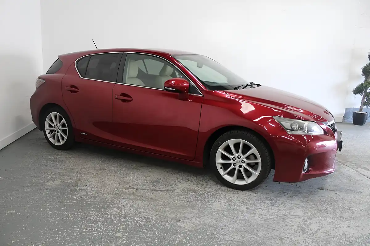 Used 2012 Lexus Ct Se-L Red - Interior and Exterior details 3