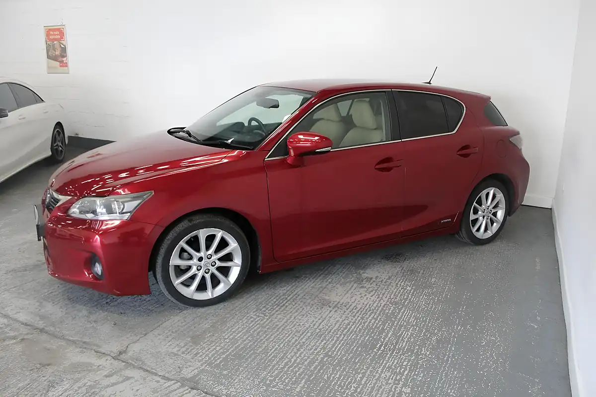 Used 2012 Lexus Ct Se-L Red - Interior and Exterior details 4