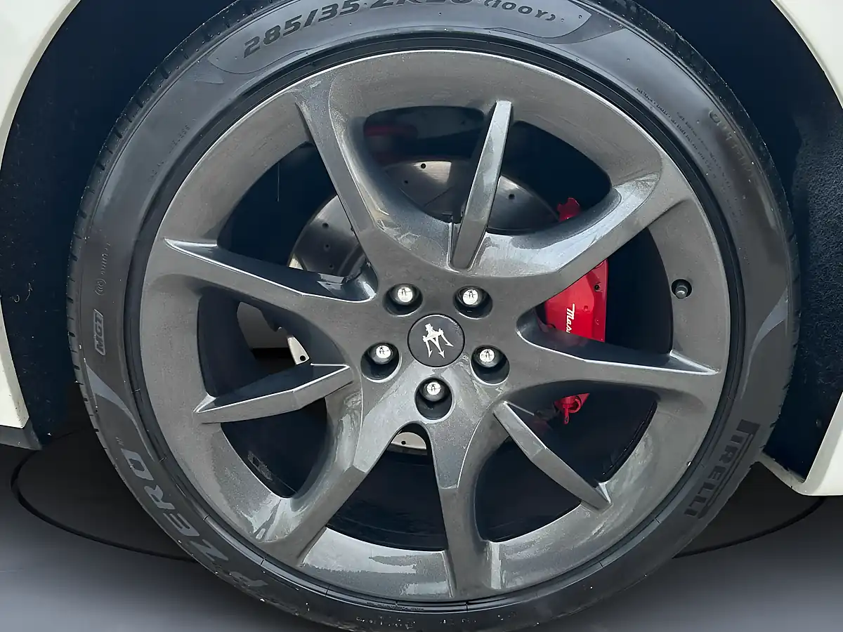 Used 2012 Maserati Grancabrio Mc Sport White - Interior and Exterior details 13
