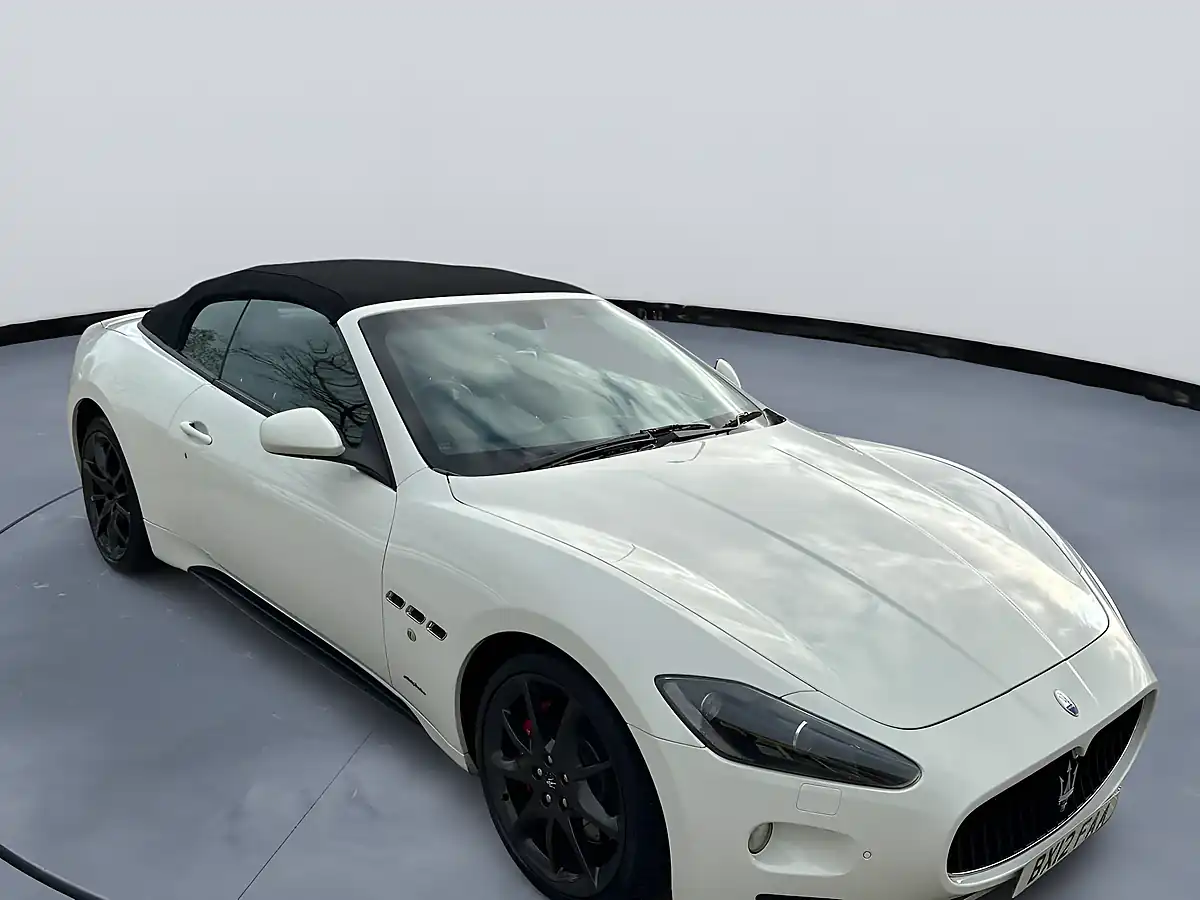 Used 2012 Maserati Grancabrio Mc Sport White - Interior and Exterior details 14