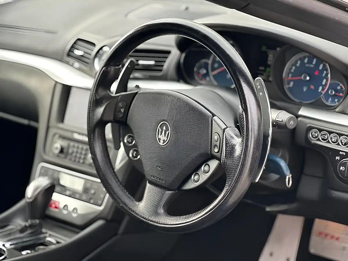 Used 2012 Maserati Grancabrio Mc Sport White - Interior and Exterior details 2