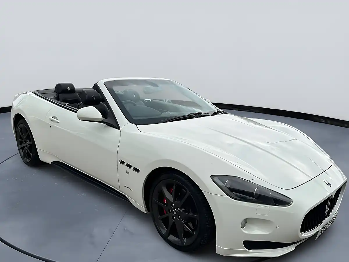 Used 2012 Maserati Grancabrio Mc Sport White - Interior and Exterior details 4