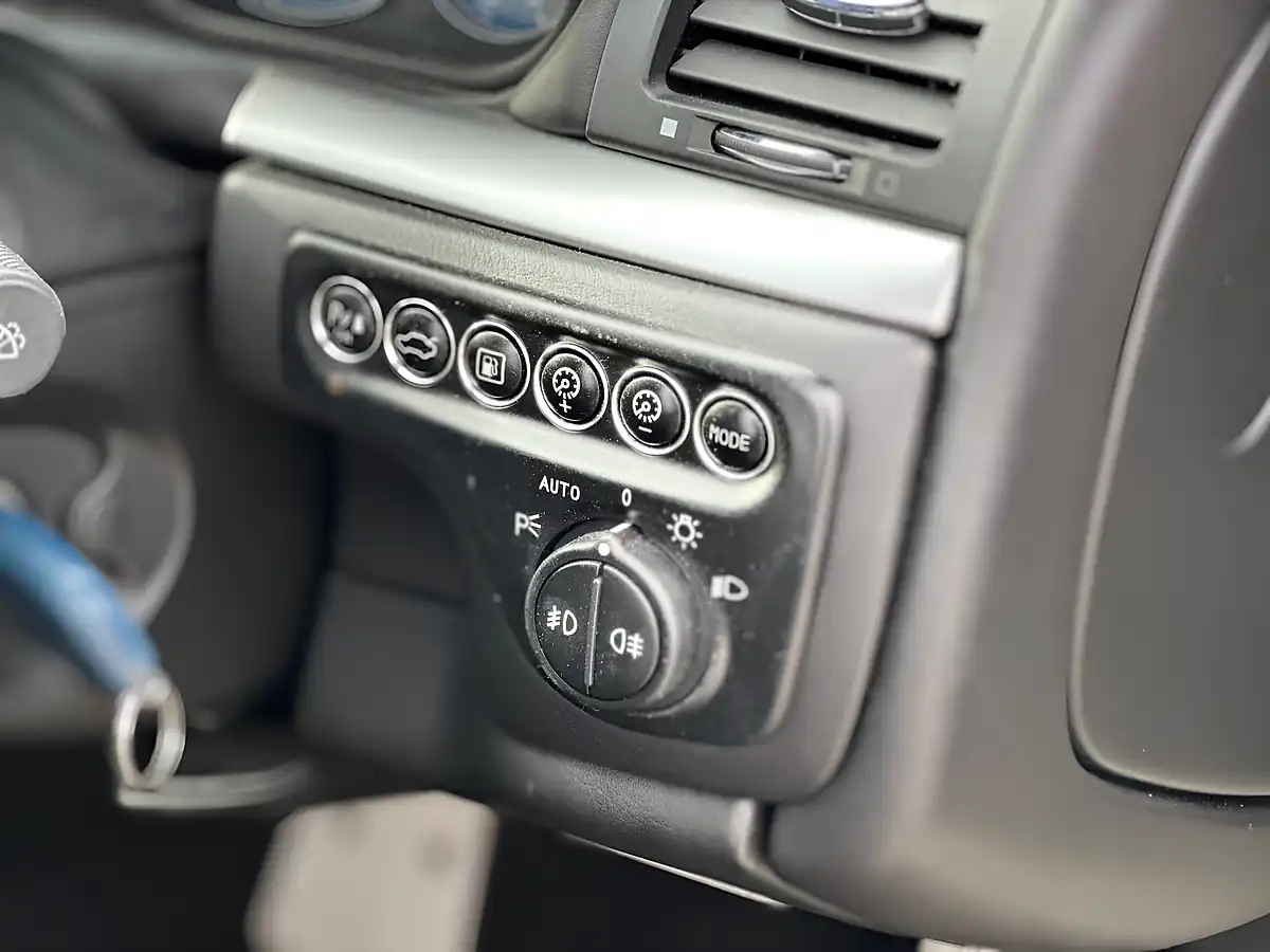 Used 2012 Maserati Grancabrio Mc Sport White - Interior and Exterior details 5