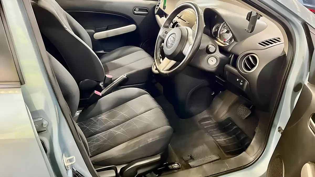 Used 2012 Mazda 2 TS2 Blue - Interior and Exterior details 9