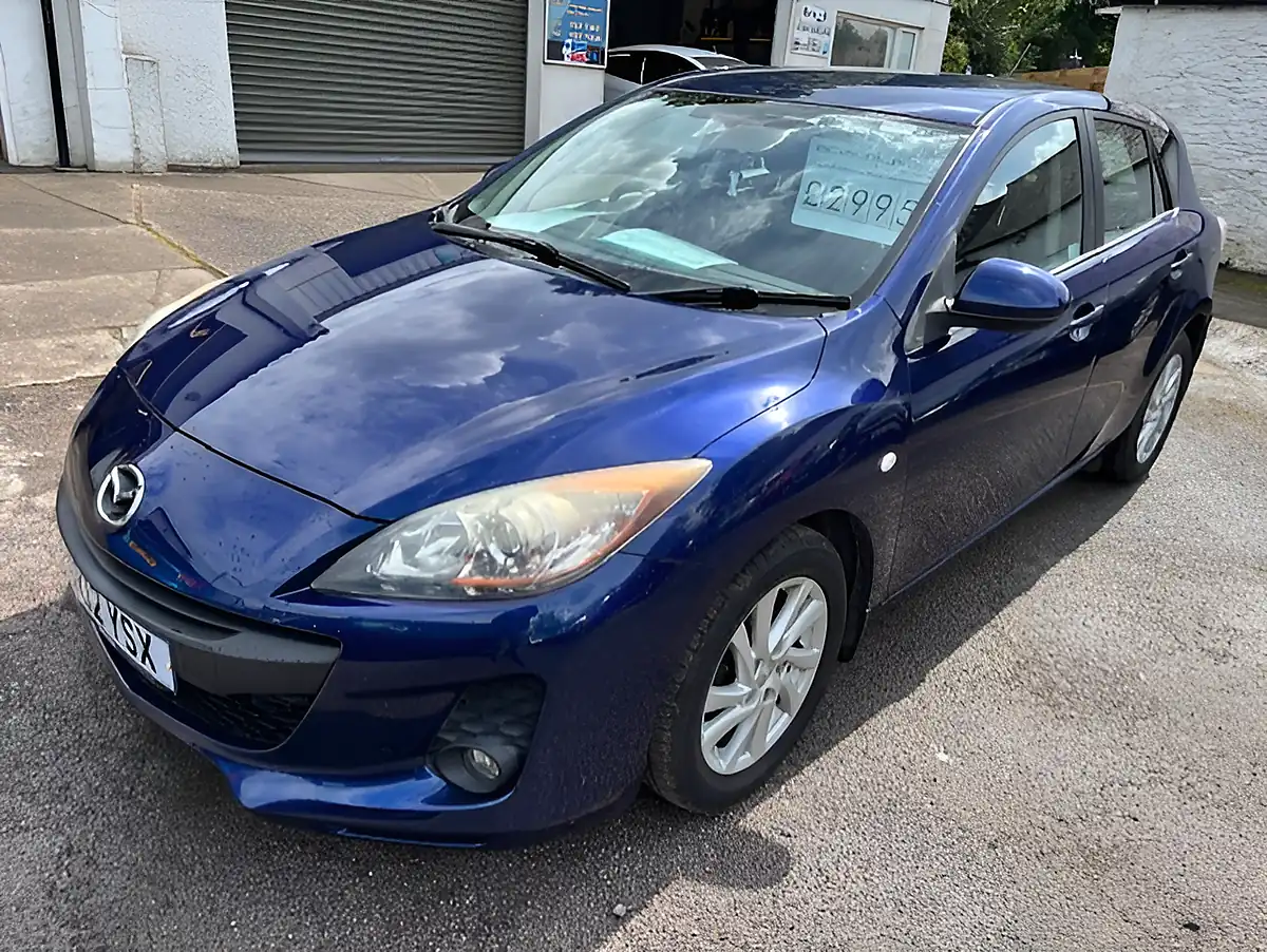 Used 2012 Mazda 3 TS2 Blue - Interior and Exterior details 4