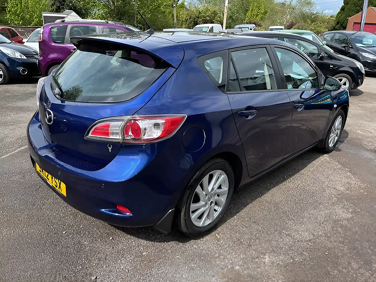 Used 2012 Mazda 3 TS2 Blue - Interior and Exterior details 7