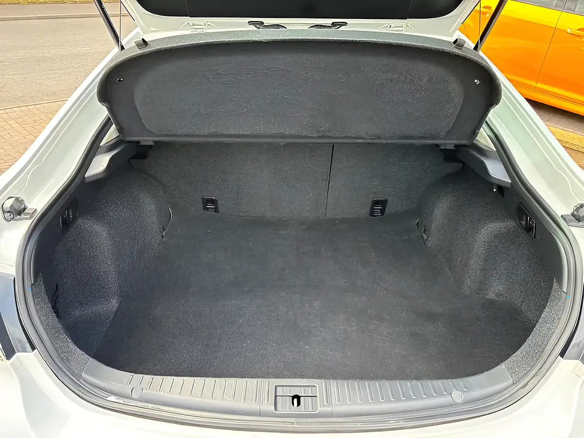 Used 2012 Mazda 6 Sport White - Interior and Exterior details 13