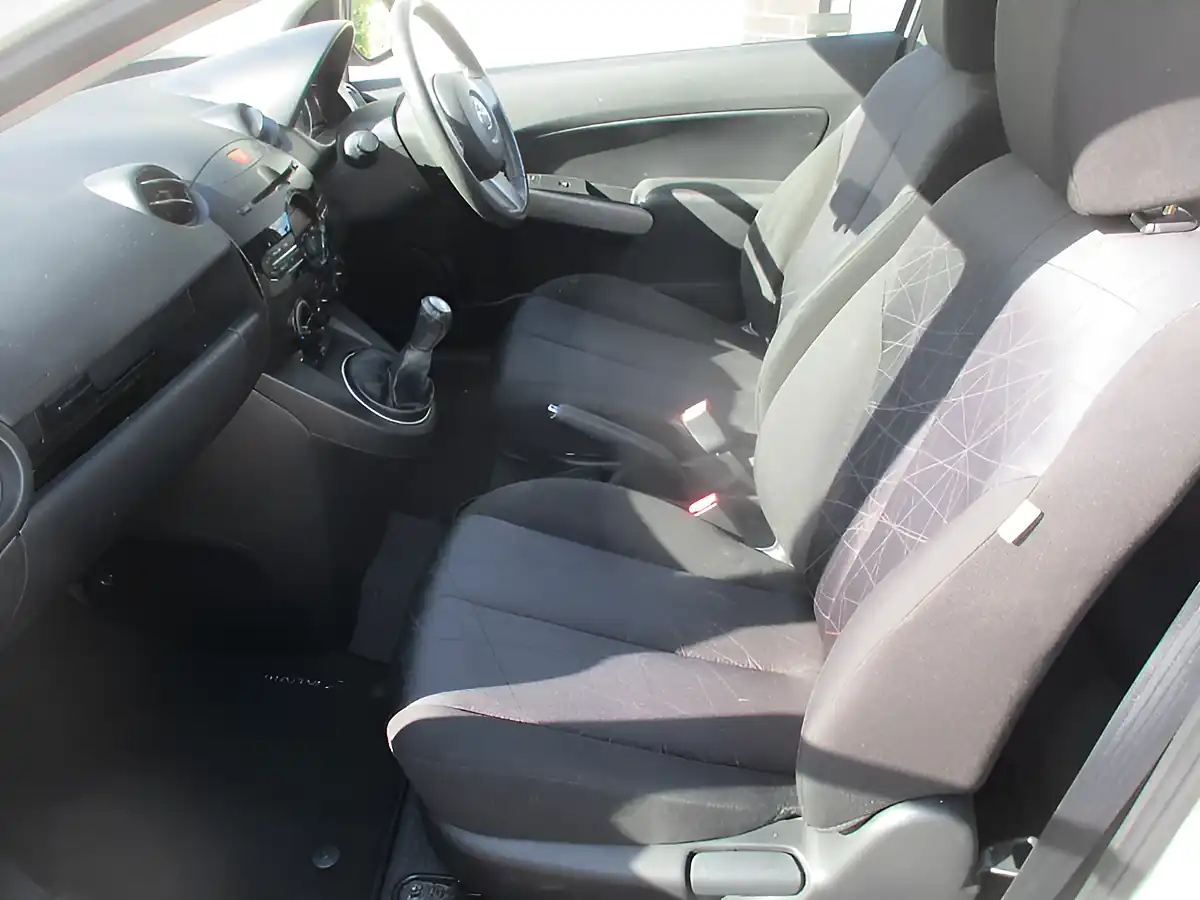 Used 2012 Mazda Mazda2 Tamura White - Interior and Exterior details 10