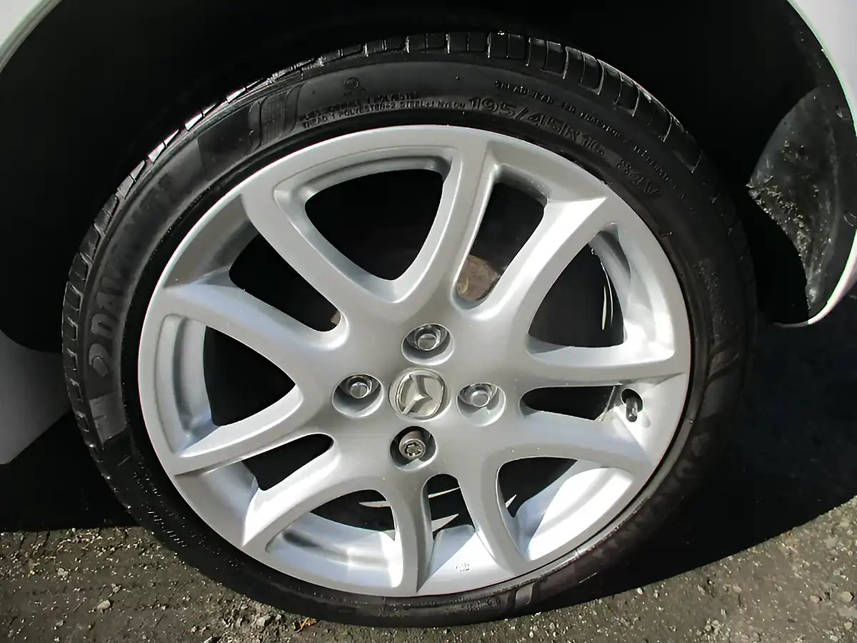 Used 2012 Mazda Mazda2 Tamura White - Interior and Exterior details 12