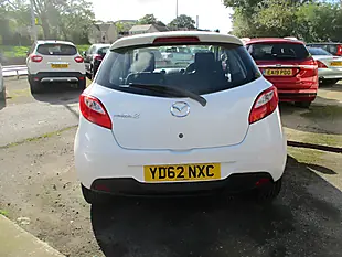 Used 2012 Mazda Mazda2 Tamura White - Interior and Exterior details 8