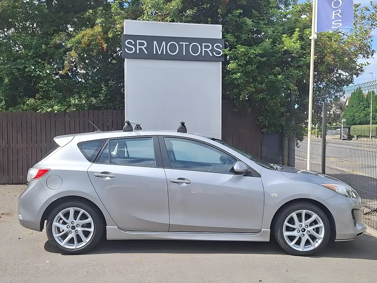 Used 2012 Mazda Mazda3 Tamura Silver - Interior and Exterior details 6