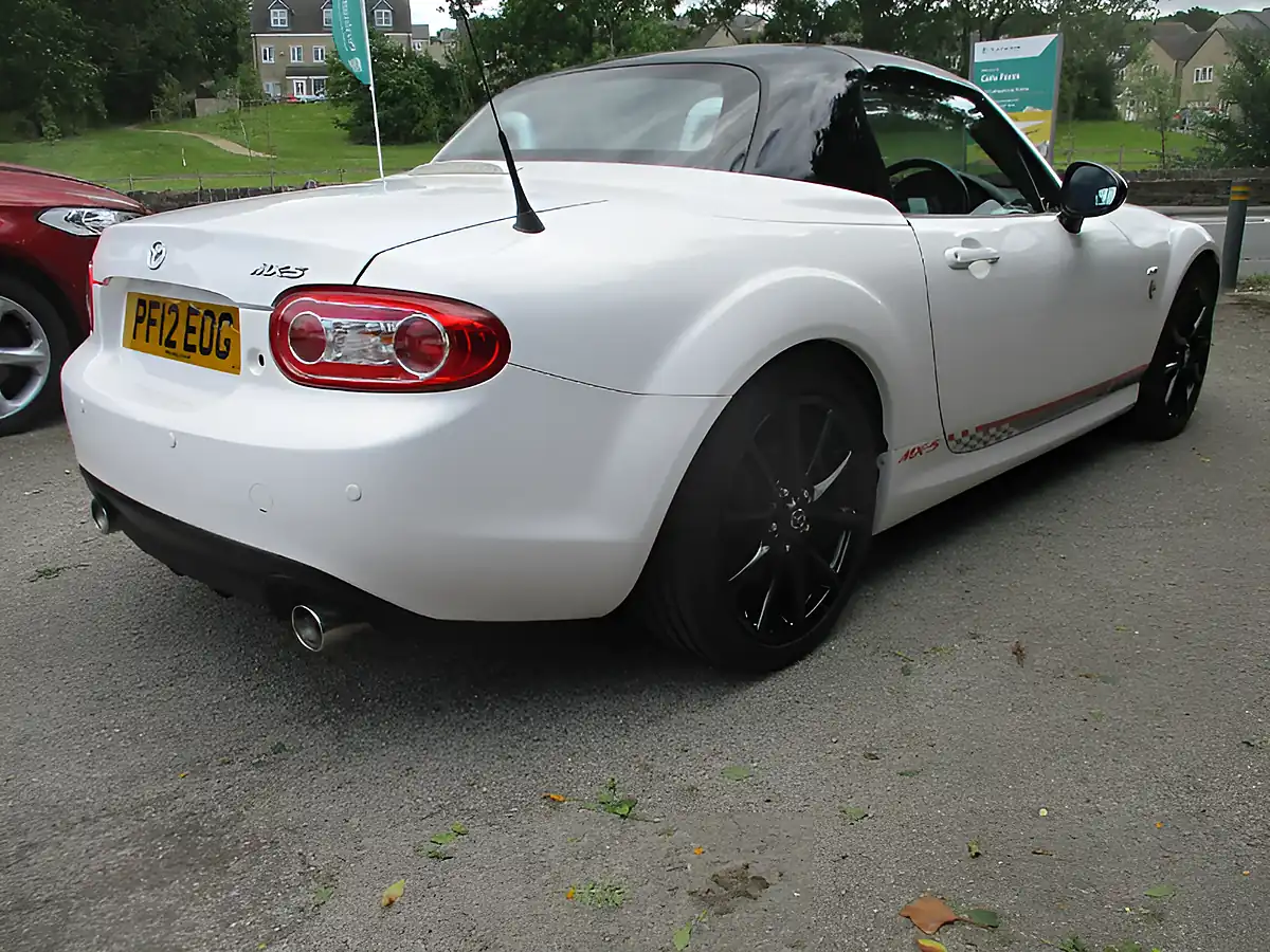 Used 2012 Mazda MX-5 Kuro Roadster White - Interior and Exterior details 5