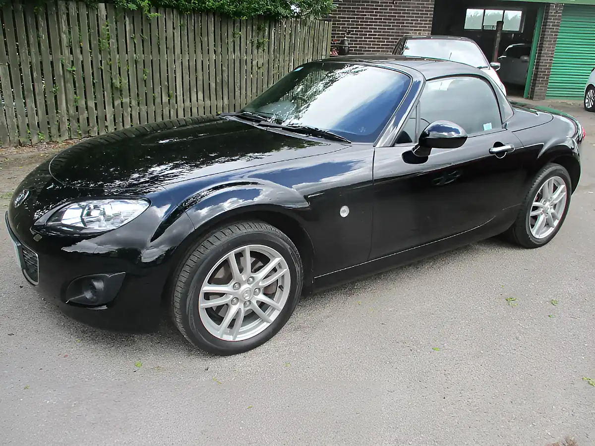 Used 2012 Mazda MX-5 Se Roadster Black - Front View