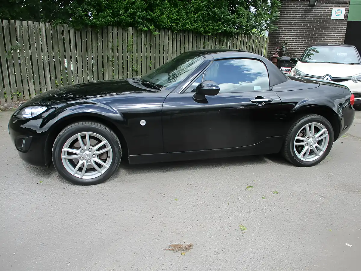 Used 2012 Mazda MX-5 Se Roadster Black - Interior and Exterior details 2