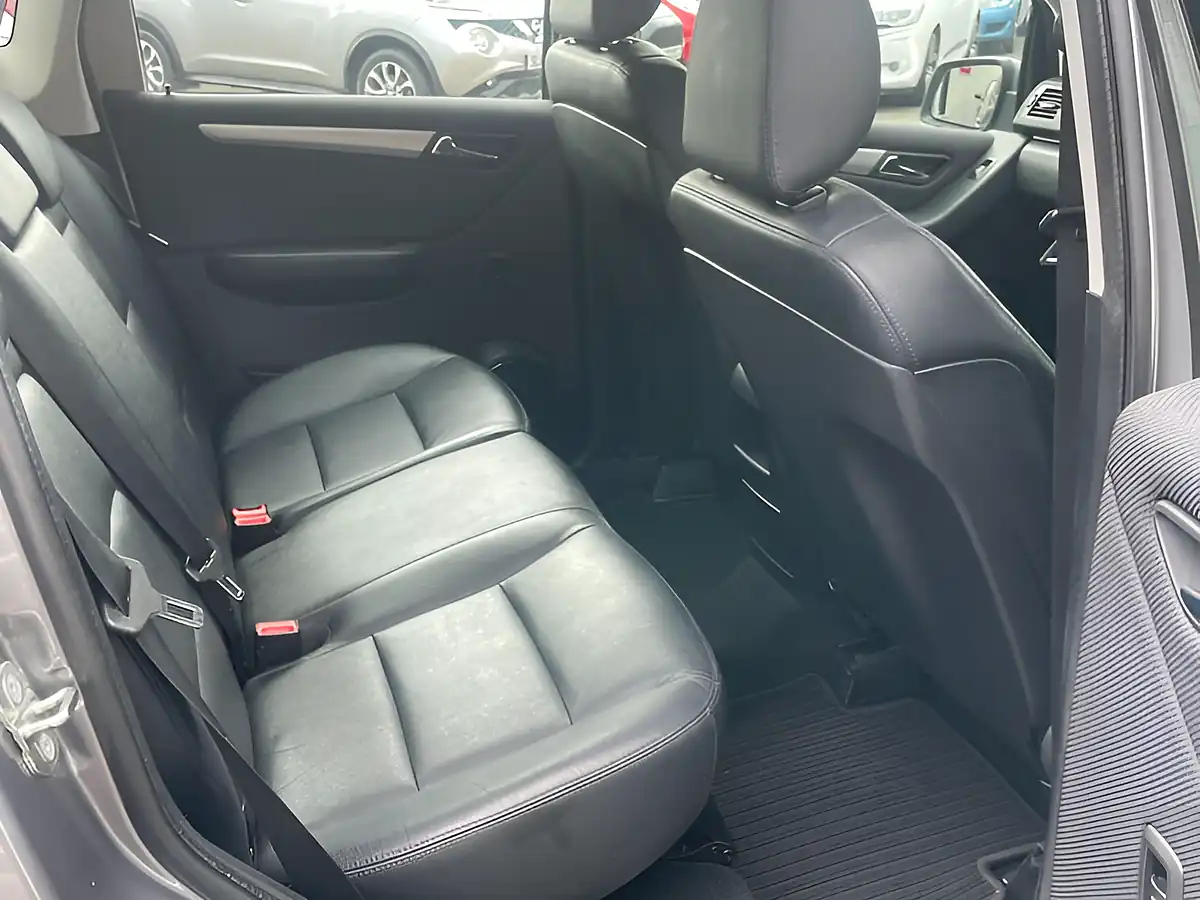 Used 2012 Mercedes-Benz a Class Avantgarde Se Grey - Interior and Exterior details 13
