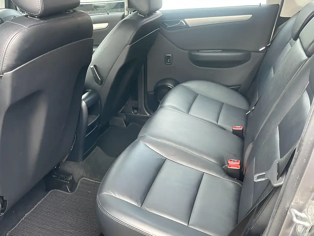 Used 2012 Mercedes-Benz a Class Avantgarde Se Grey - Interior and Exterior details 14