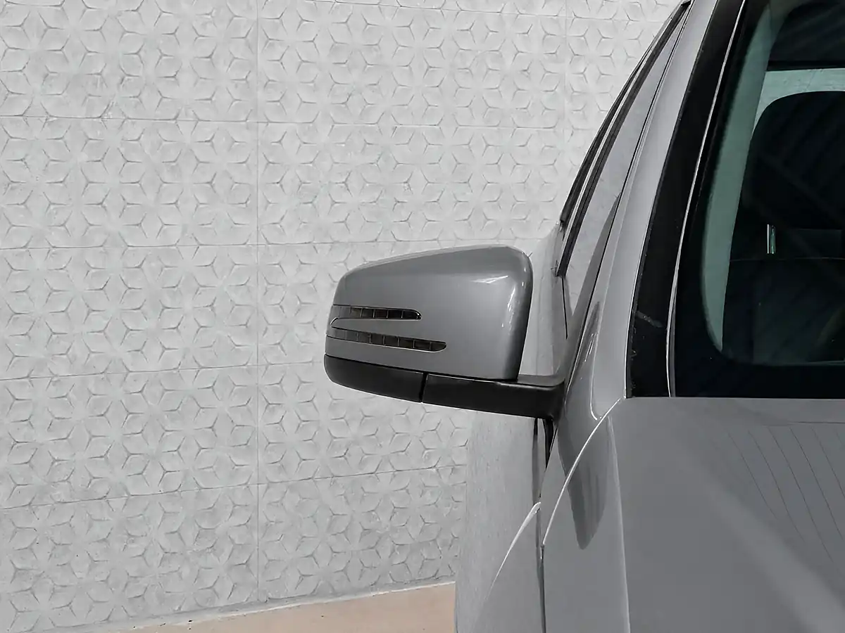 Used 2012 Mercedes-Benz C Class Executive Se Palladium Silver - Interior and Exterior details 12