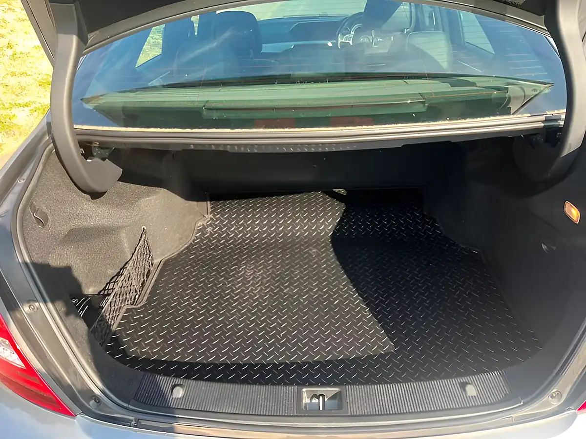 Used 2012 Mercedes-Benz C Class Sport Silver - Interior and Exterior details 7