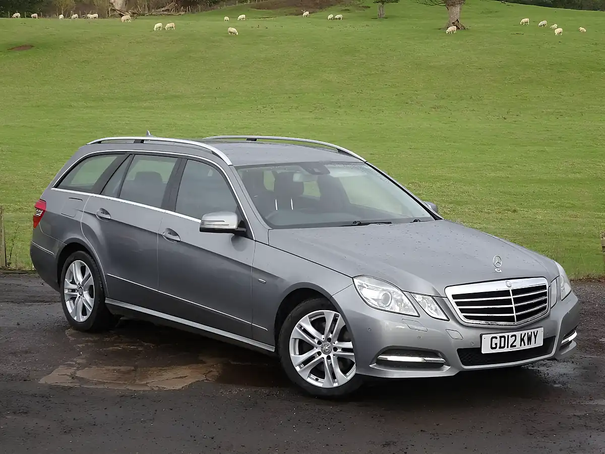 Used 2012 Mercedes-Benz E Class Avantgarde Silver - Interior and Exterior details 6