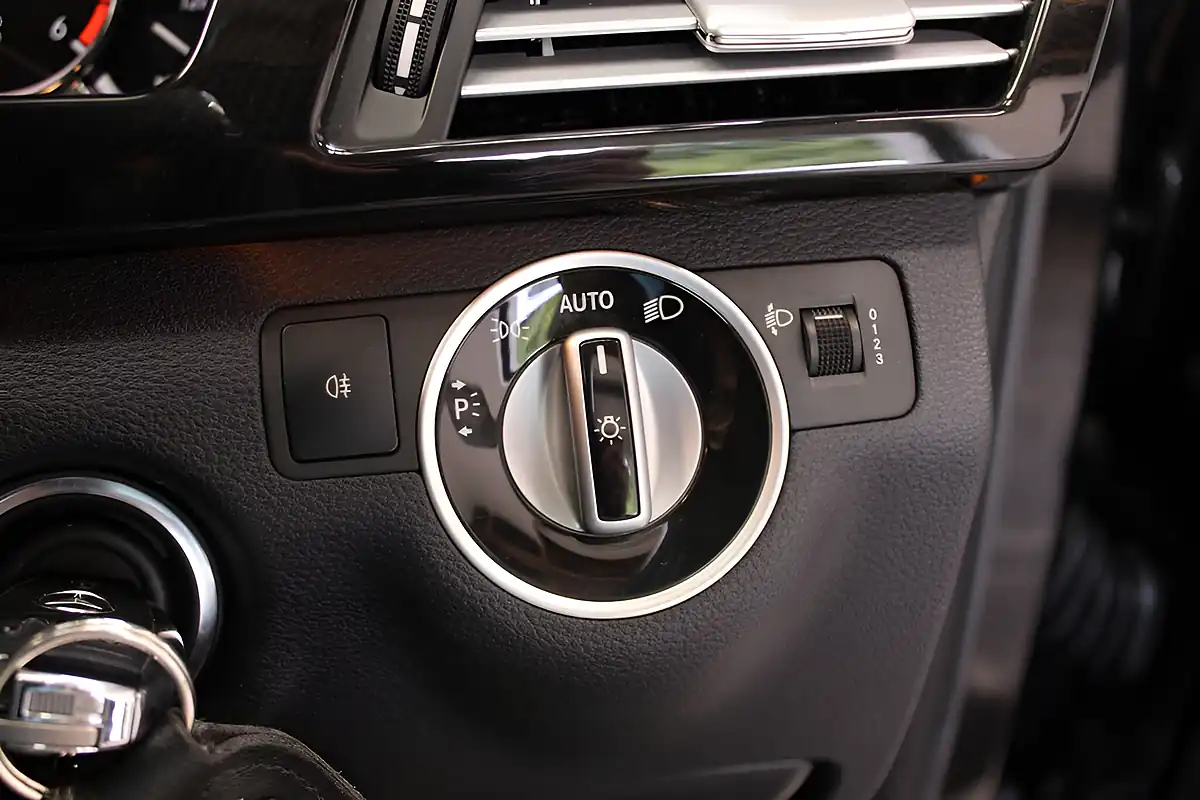 Used 2012 Mercedes-Benz E Class Executive Se Black - Interior and Exterior details 19