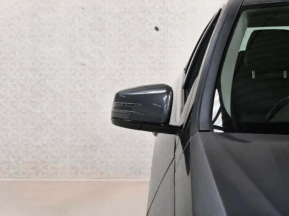 Used 2012 Mercedes-Benz E-Class Executive Se Tenorite Grey - Interior and Exterior details 12