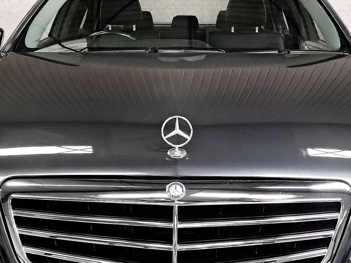Used 2012 Mercedes-Benz E-Class Executive Se Tenorite Grey - Interior and Exterior details 7
